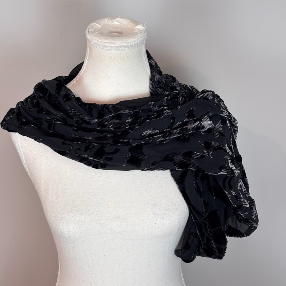 Elaine Gold Collection XIIX Silk Blend Burnout Velvet Black Floral Scarf 50"x9"